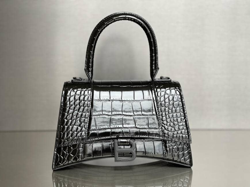 Hourglass 19 23-21